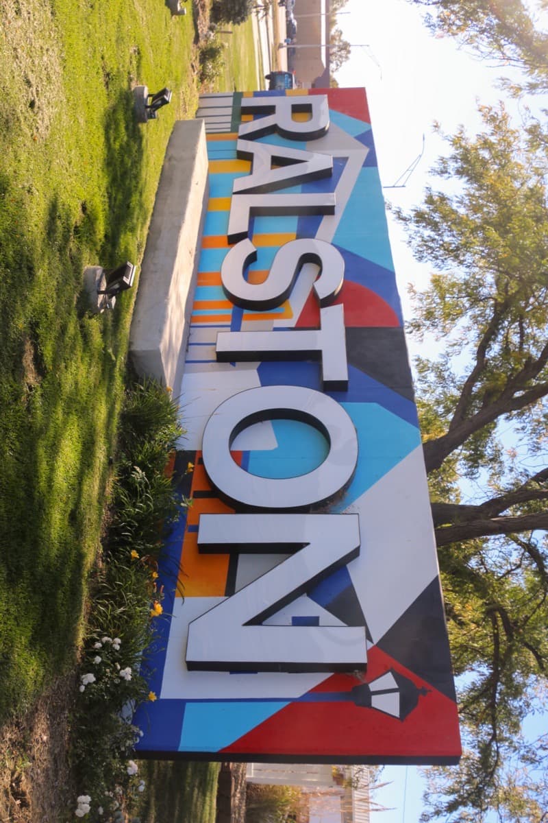 Tunes in Town Square